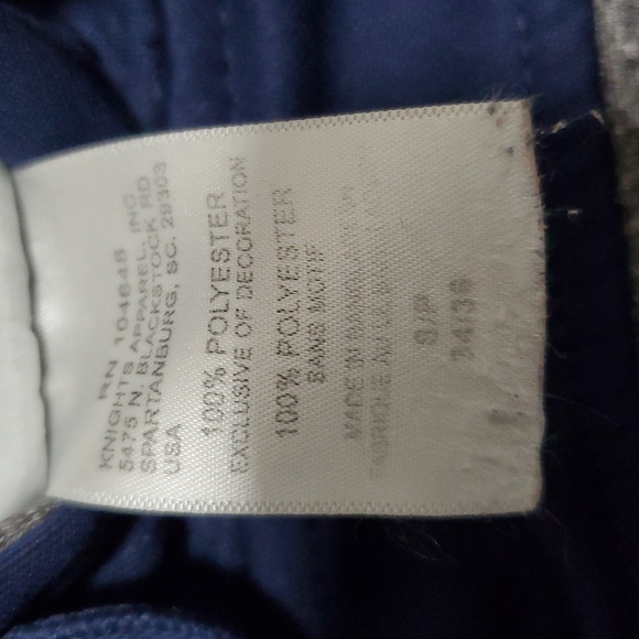 Maple Leafs Hoodie - Picture 4 of 7